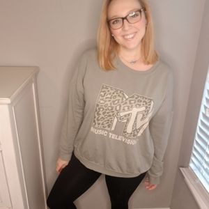 MTV Sweatshirt in Green Animal Print